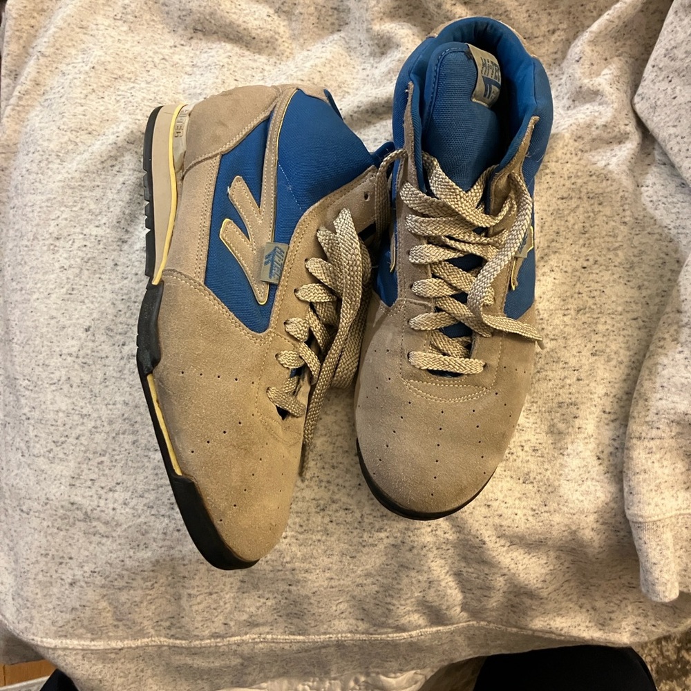 Hi-Tec Blue and gray cycling shoes
